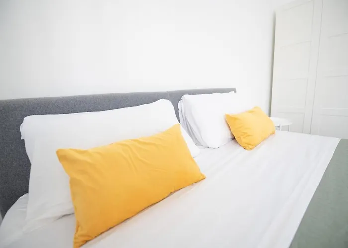 Isola - Leobrothers - Conte 1 아파트