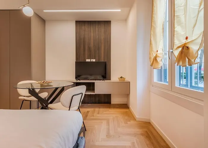 1 From Metro-new Luxury Studio-pta Venezia 7 * ミラノ