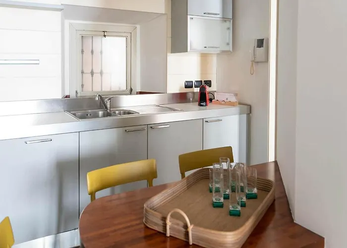 Chic In Cental Apartman *