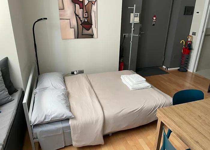 Modern Flat Historical Center Colonne San Lorenzo Navigli * Milão