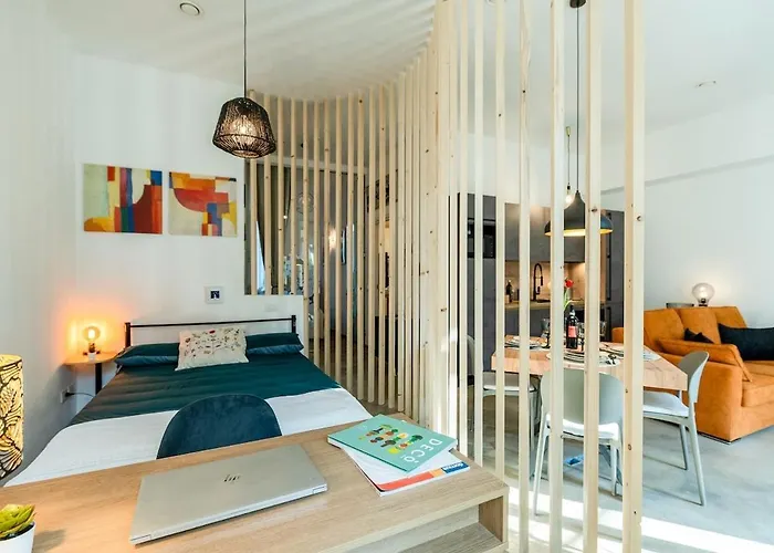 Private Garden&metro 2 Min - Wooden Wave Flat Apartamento Milán