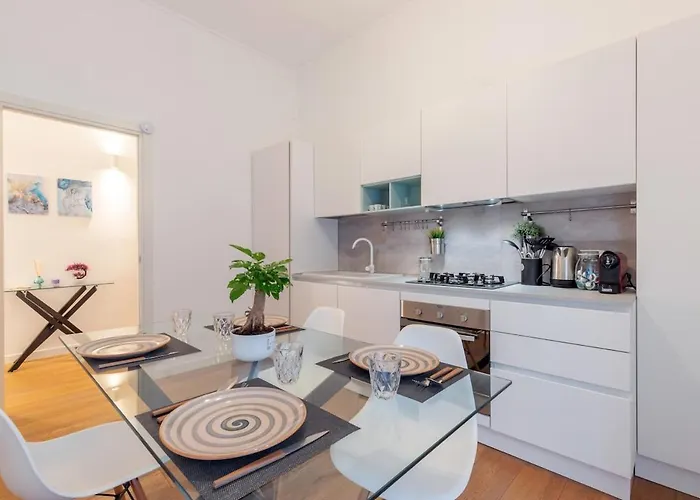 Trilocale Con Aria Condizionata E Parcheggio Privato Fronte *