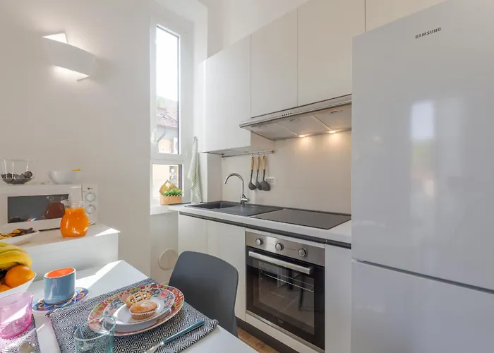 Pomponazzi 19 Two-room In The Bocconi Area Daire