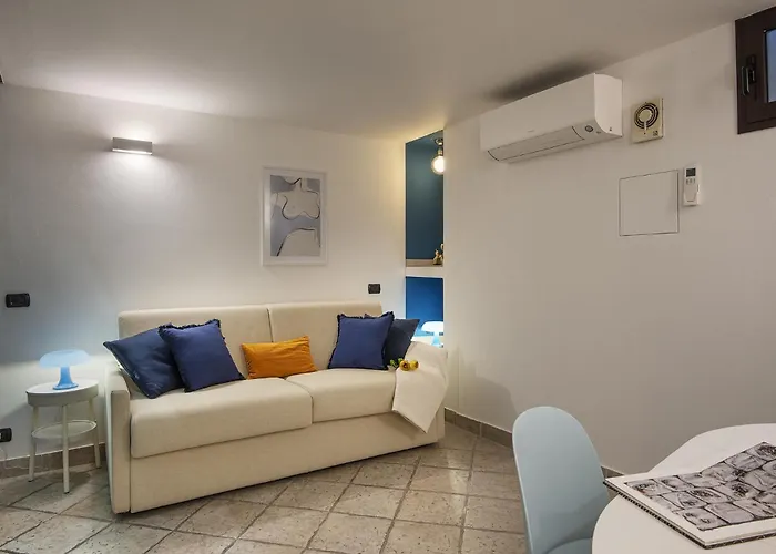 La Corte Milanese - Bocconi, Navigli & Duomo Milán