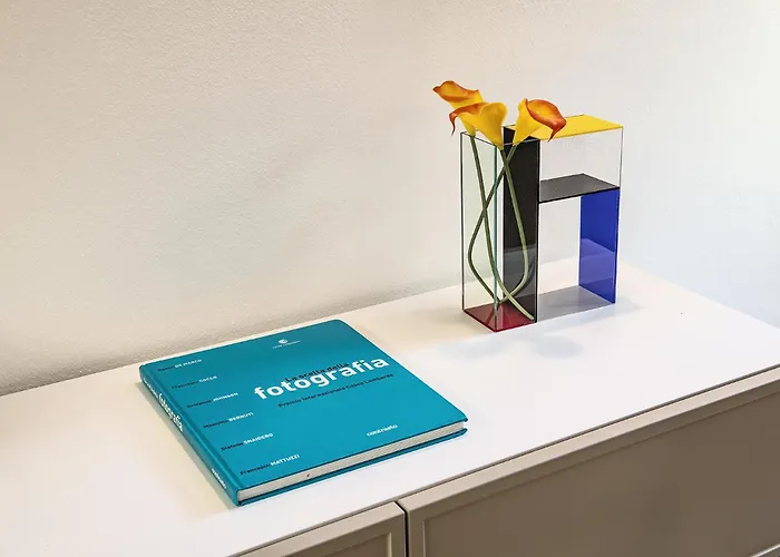 Apartamento La Corte Milanese - Bocconi, Navigli & Duomo *