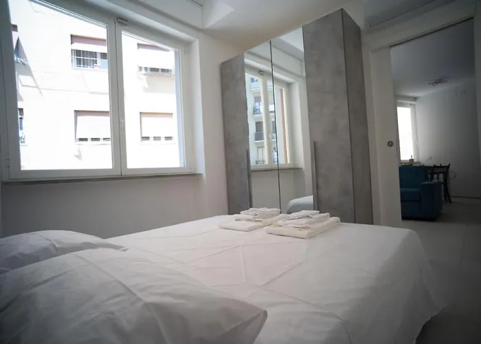 14 Nevoso Palace Милан