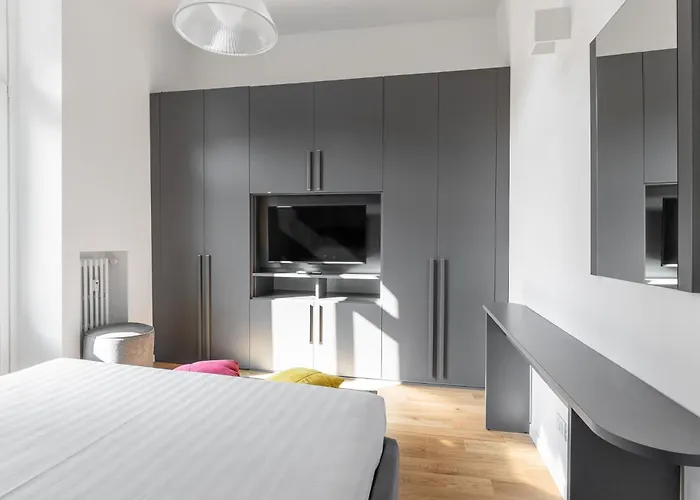 Tricolore - Luxury By Design Club Collection * Milano