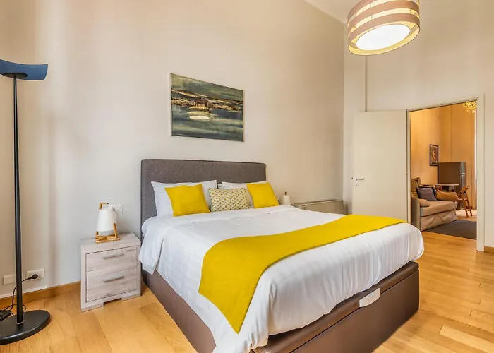 4 Pax Luxury Duomo San Babila *