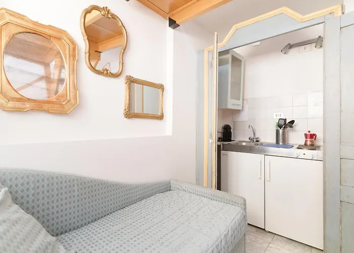 Guesthost - Arco Della Pace *