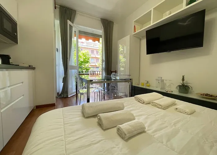 A Stone's Throw From The Metro Milaan