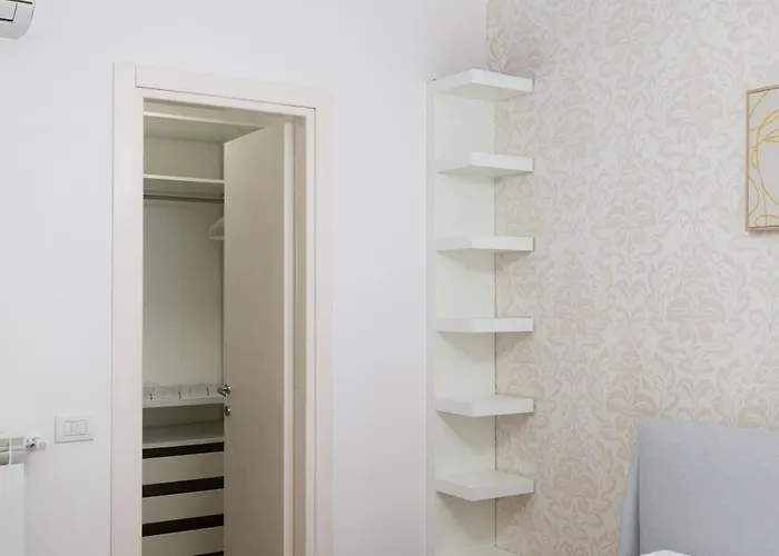 Lägenhet Ampio E Accogliente Bilocale In Zona Bicocca *