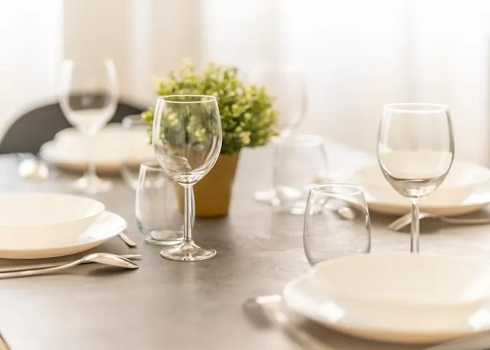 Luxury Jungle - Center