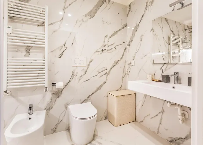 Luxury Via Montenevoso 4 Pax Wi-fi Daire *