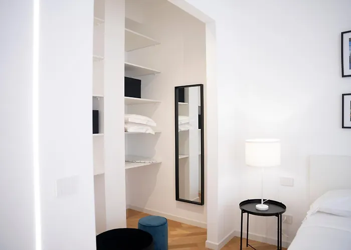 Modern Flat Metro Lotto-citylife-mico-self Check-in-ac