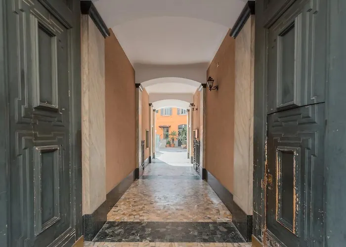 R Orchidea House * ミラノ