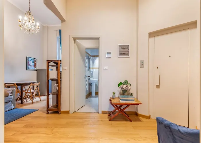 4 Pax Luxury Duomo San Babila Milano