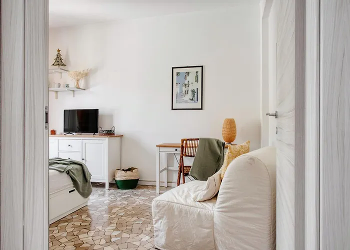 Hostmate - - Massarenti Apartamento