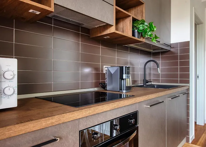 Giaxtower Gym & Pool Romantic Pool View