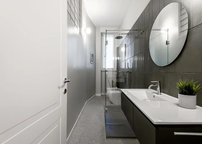 Daire Stayeasy Crocetta - Duomo Walking, 2 Bedrooms 2 Baths Milano