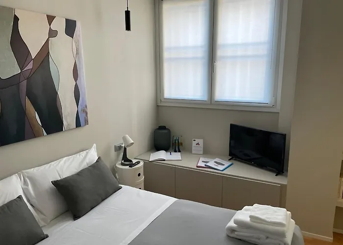 Modern Flat Historical Center Colonne San Lorenzo Navigli Apartamento