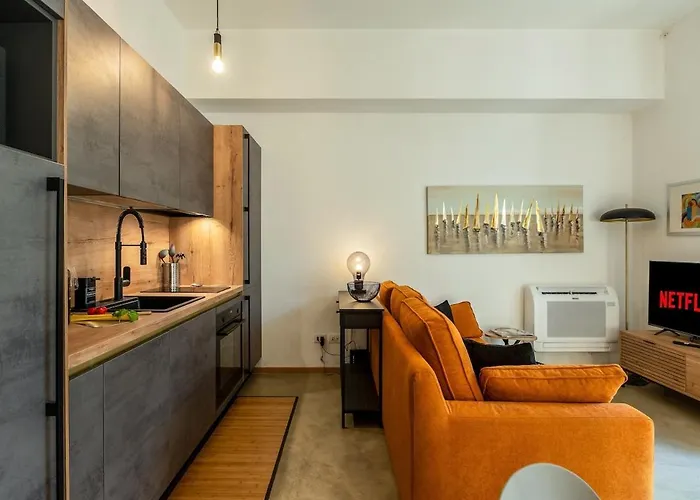 Private Garden&metro 2 Min - Wooden Wave Flat Apartamento *