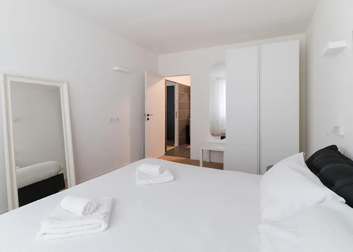 Apartmán Guesthost - Modern Near Porta Venezia