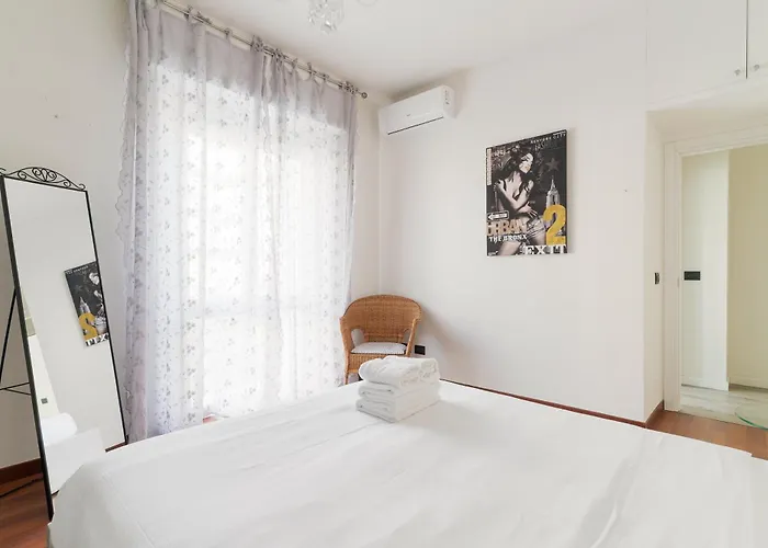 Guesthost - Lorenteggio Charming Flat Apartment
