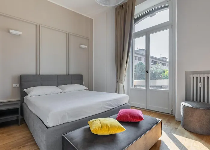 Tricolore - Luxury By Design Club Collection