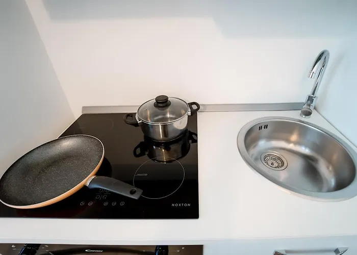 San Siro 6 Min - Life 15 Min アパート