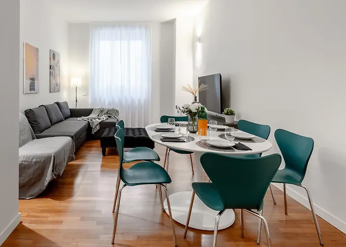 Stayeasy Crocetta - Duomo Walking, 2 Bedrooms 2 Baths Daire