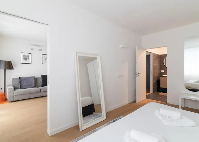 Apartament Guesthost - Modern Near Porta Venezia *