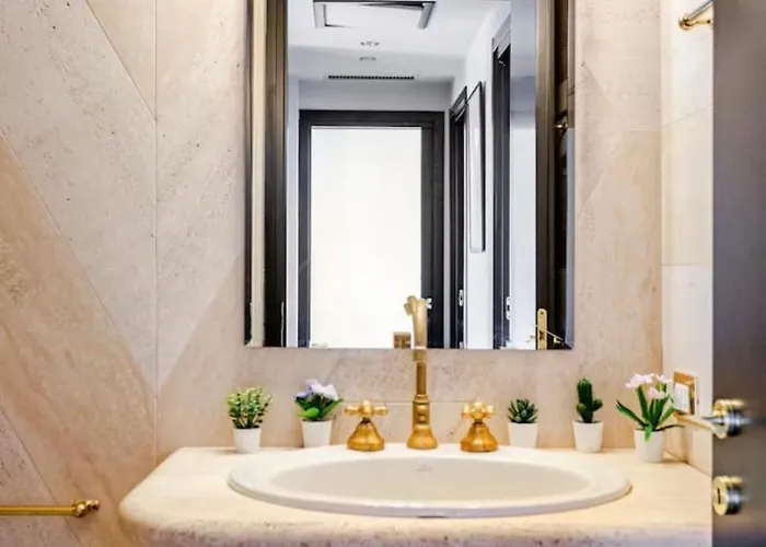 3 Bedrooms With Terrace Close To The Center Daire