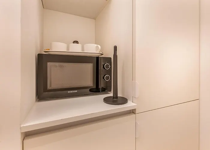 1 From Metro-new Luxury Studio-pta Venezia 7