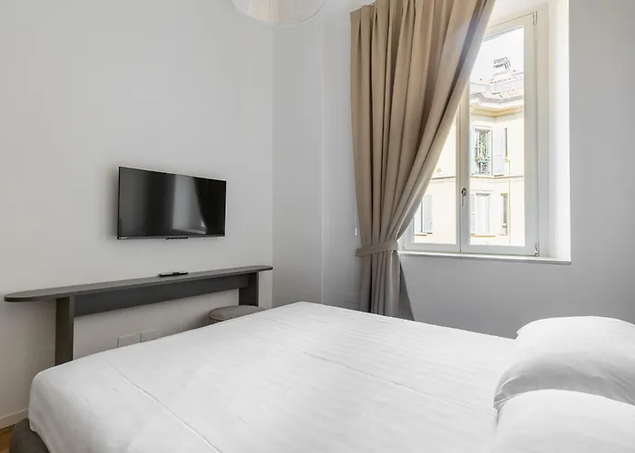 Tricolore - Luxury By Design Club Collection