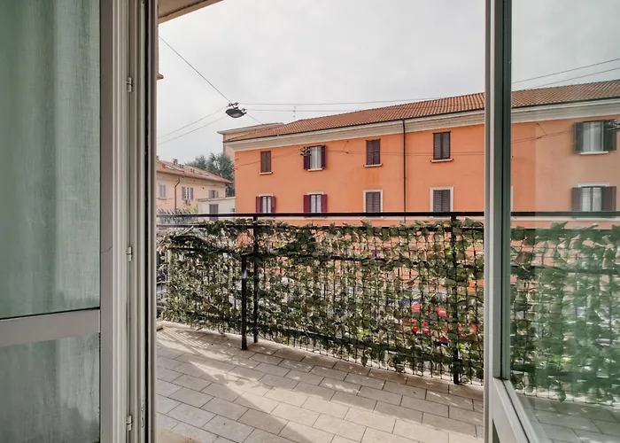 Apartament Large Milan's Navigli - 5 Gu... Mediolan