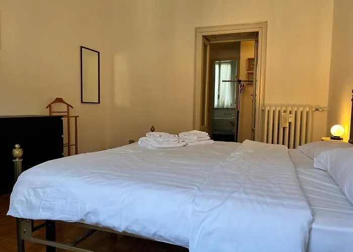 Prestigious 3 Bedrooms, 8 Guest, Centre Porta Romana 밀라노