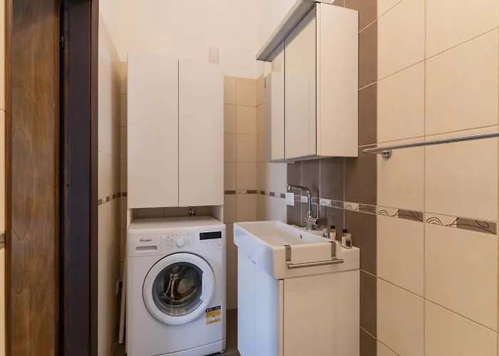 Guesthost - Piccola Bicocca Comfy Flat * Μιλάνο