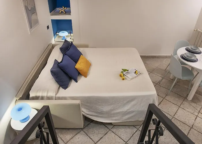 Apartamento La Corte Milanese - Bocconi, Navigli & Duomo *