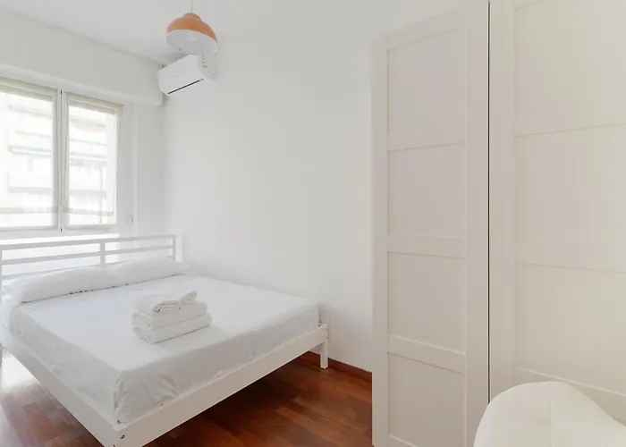 Διαμέρισμα Guesthost - Lorenteggio Charming Flat *