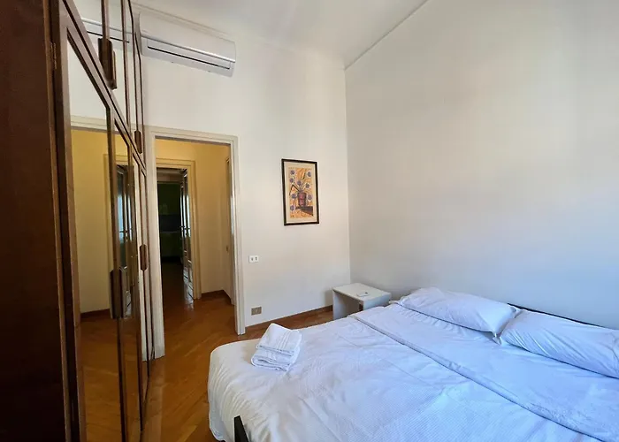 Prestigious 3 Bedrooms, 8 Guest, Centre Porta Romana *