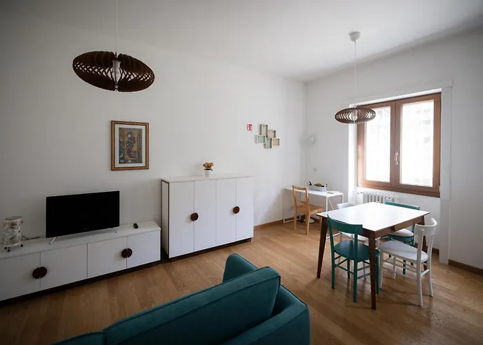 Two-room 450 Meters From Gelsomini M4 公寓