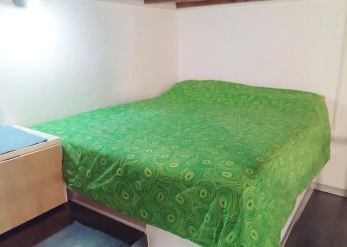 Nina House Yellow Metro Affori Center מילאנו