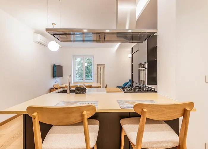 Luxury Via Montenevoso 4 Pax Wi-fi Daire *