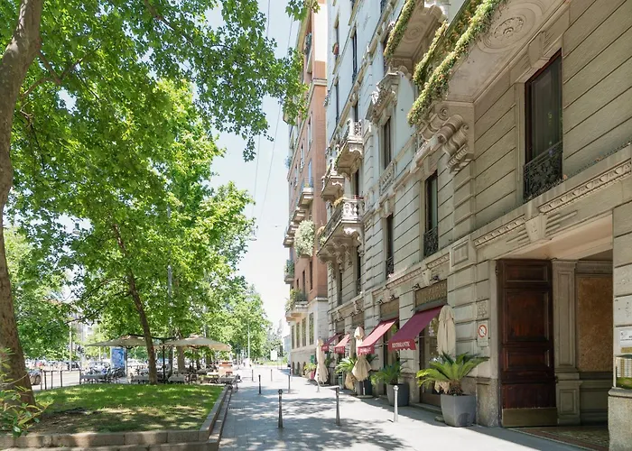 Guesthost - Arco Della Pace *