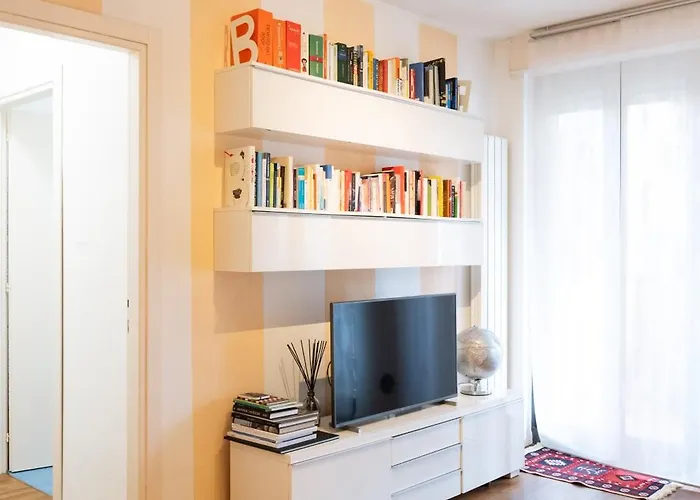 Ampio E Accogliente Bilocale In Zona Bicocca Lägenhet