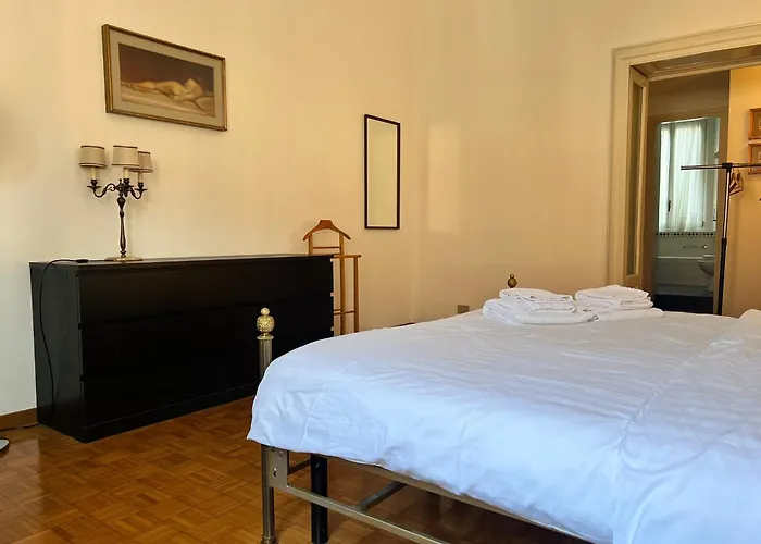 아파트 Prestigious 3 Bedrooms, 8 Guest, Centre Porta Romana