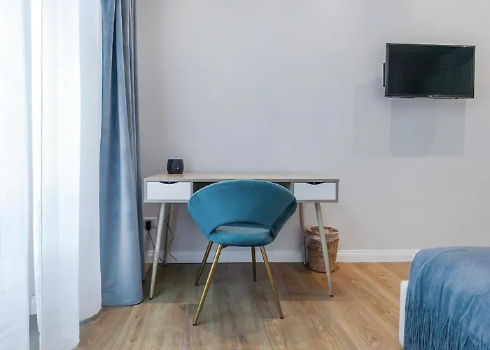 Luxury 2-bedroom Station