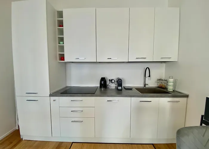 Apartamento Albani Life, Stile & Comfort In Soluzione Silenziosa E Indipendente, Comoda Per Stadio San Siro, Rho Fiera E Life *