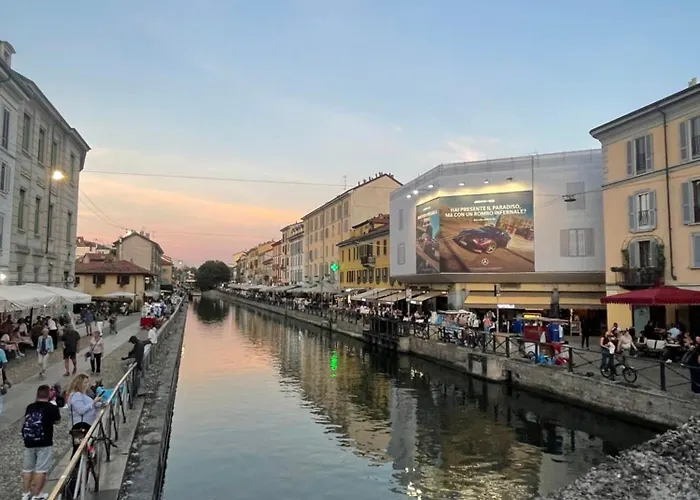 Elena S Navigli Μιλάνο