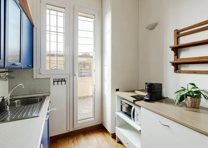 Center Rooftop With Terrace In Porta Romana Lägenhet *